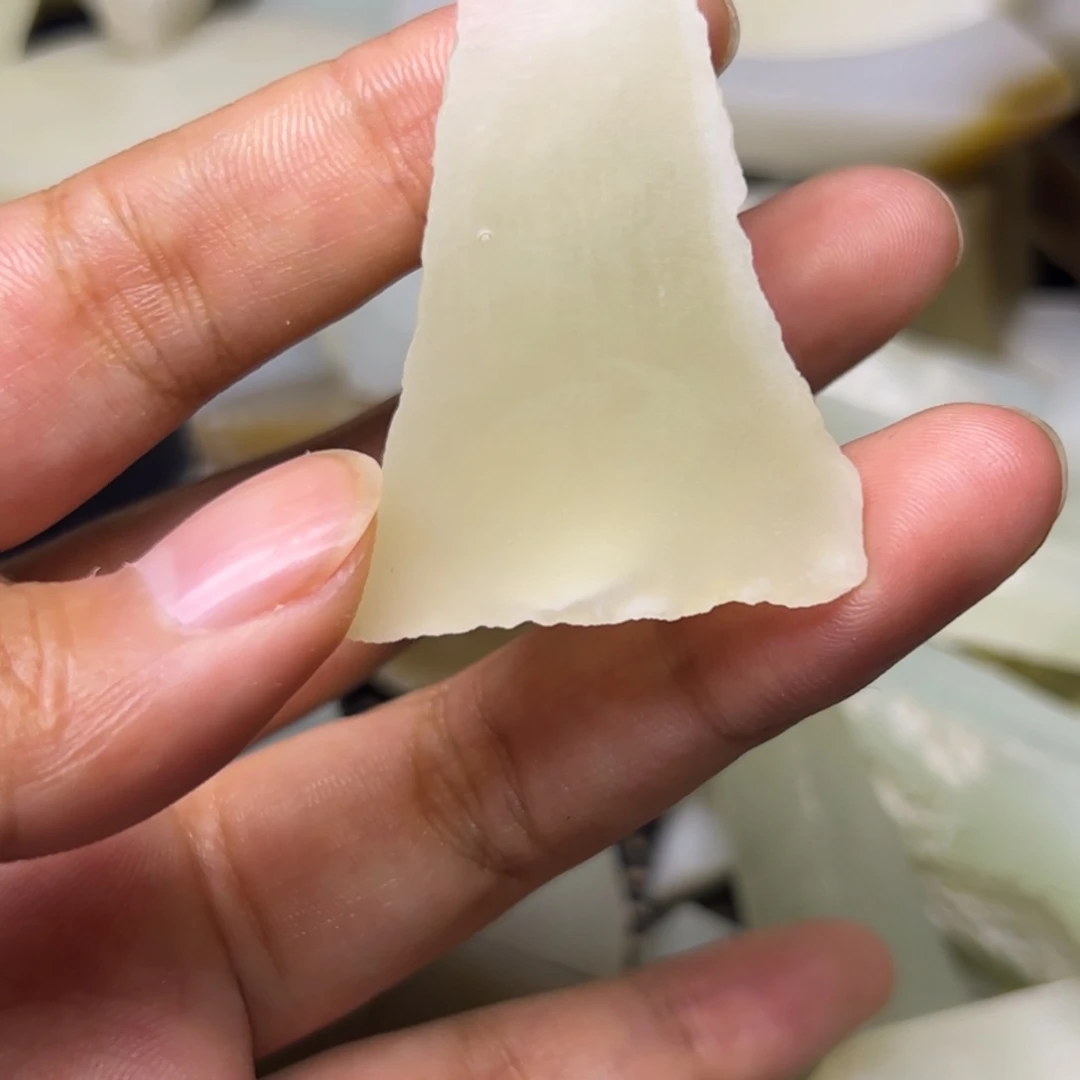 和田玉未镶嵌项链