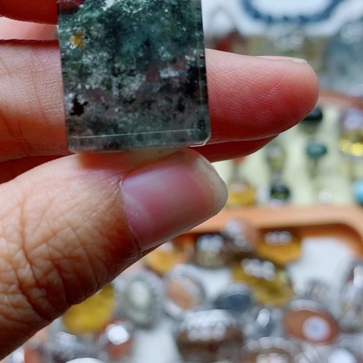 未镶嵌颈饰水晶水晶