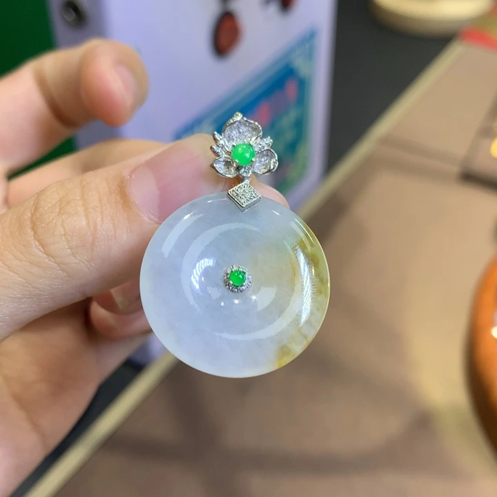 颈饰18K金镶嵌翡翠翡翠