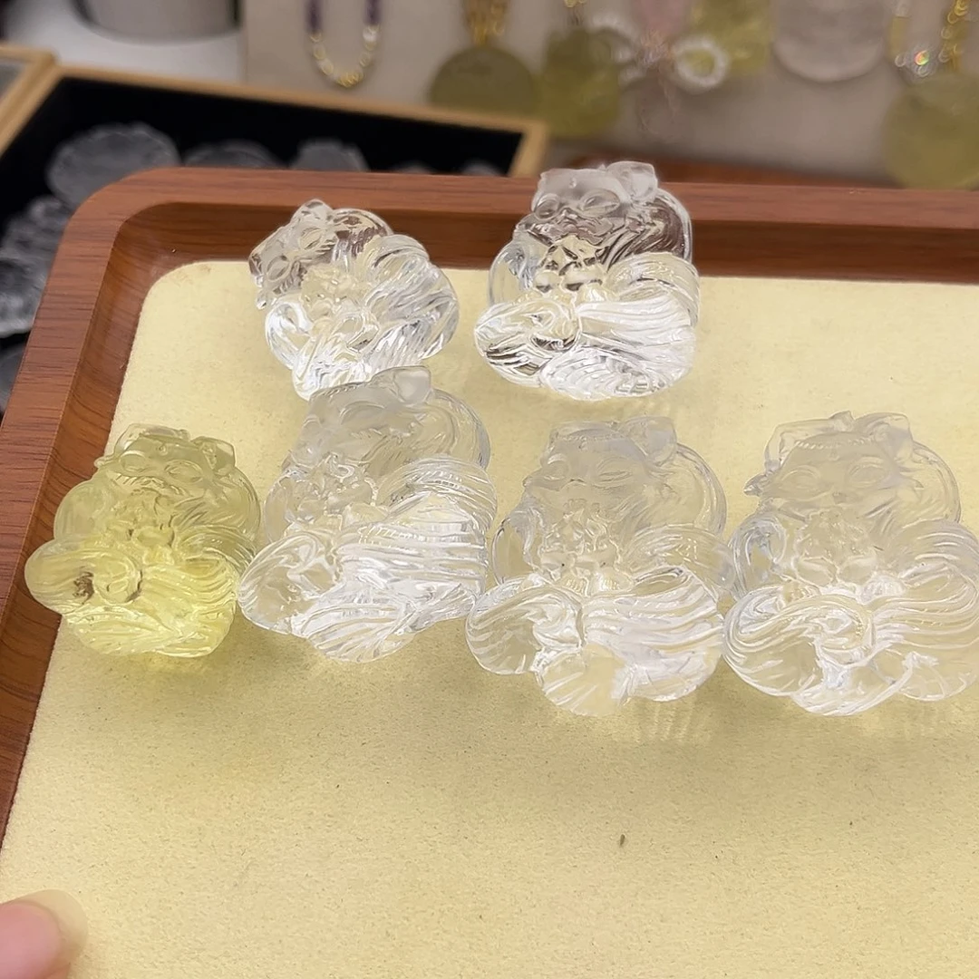 银S925镶嵌颈饰水晶聪**袋六只九尾112