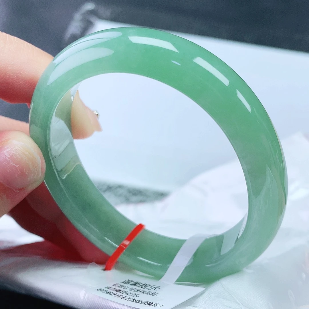 翡翠手镯未镶嵌55贵妃