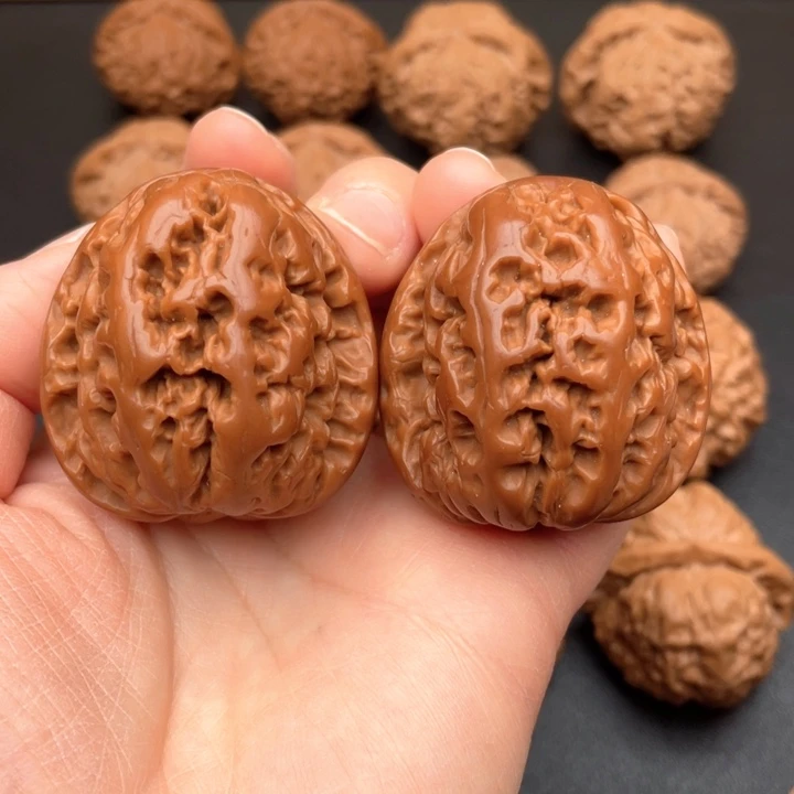 吊坠文玩核桃将军膀41尺包浆核桃，大克重