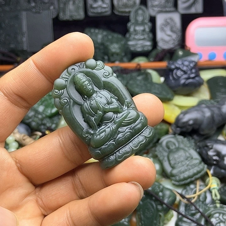 颈饰未镶嵌和田玉