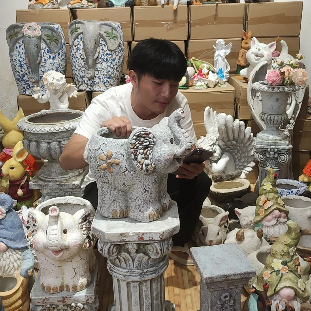 合成树脂灰色大象花盆