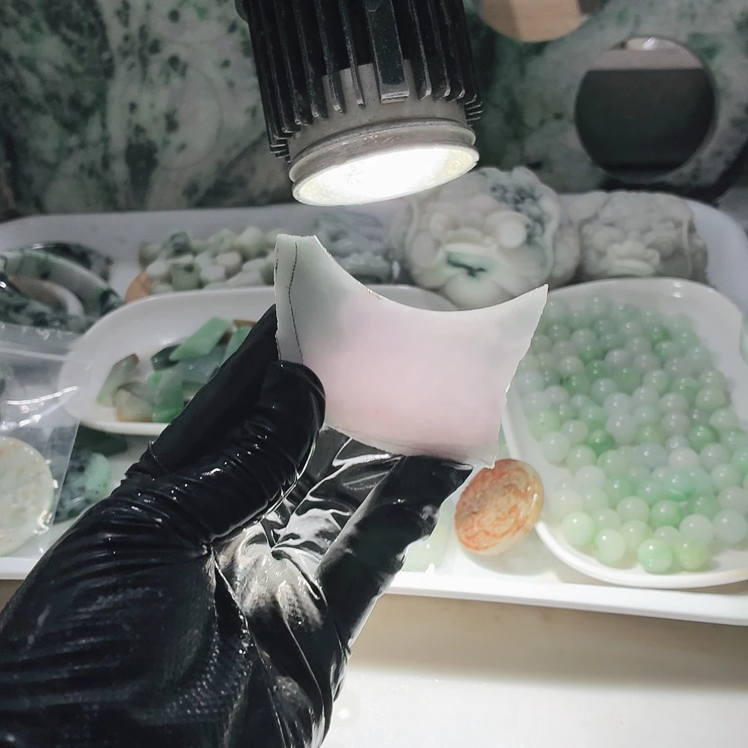 翡翠未镶嵌颈饰边角料