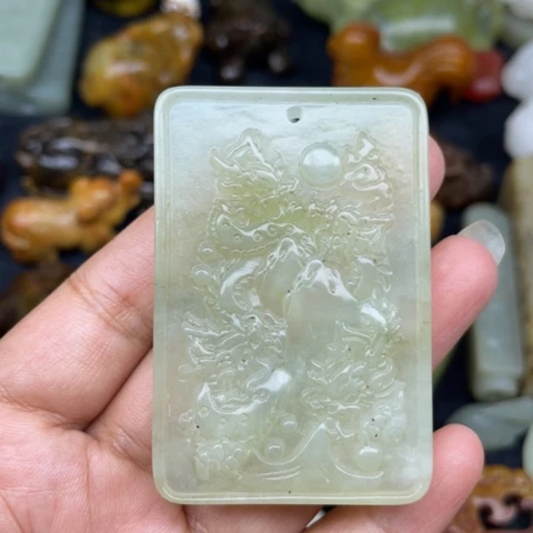 蛇纹石玉未镶嵌颈饰8