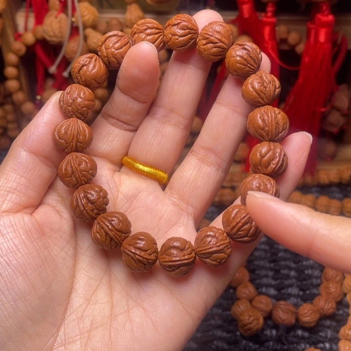 木质类龙纹桃枭挂件