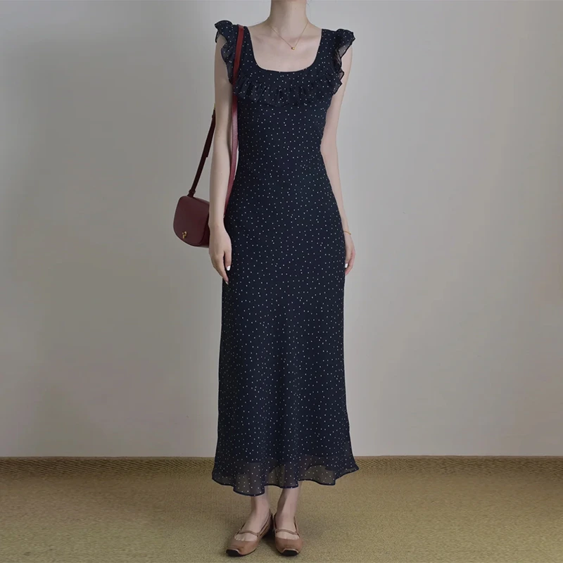 小飞袖吊带波点连衣裙子女夏季2025新款法式绝美气质方领长裙