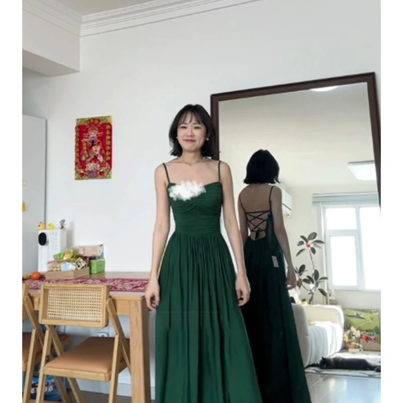 法式气质夏季新款休闲百搭高级感V领露背吊带连衣裙收腰显瘦长裙