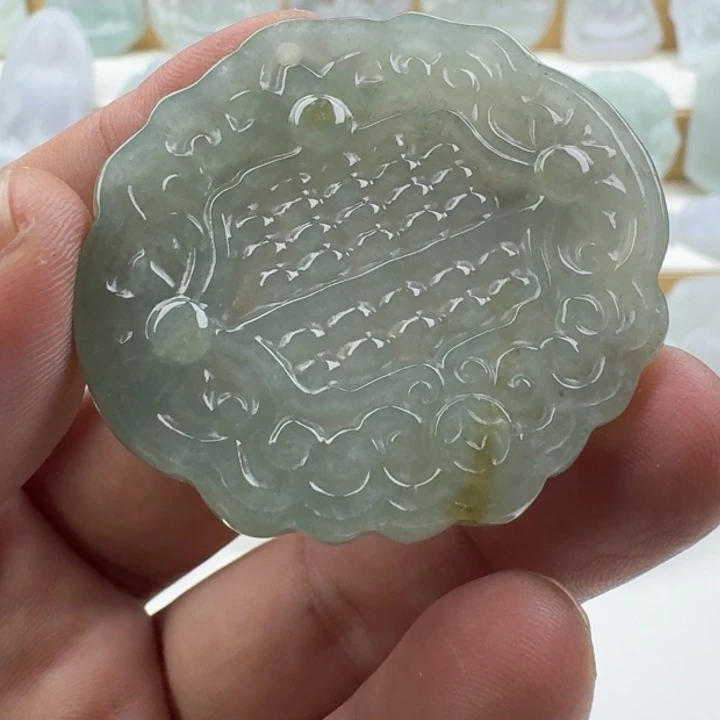 翡翠未镶嵌颈饰天然缅甸A货翡翠