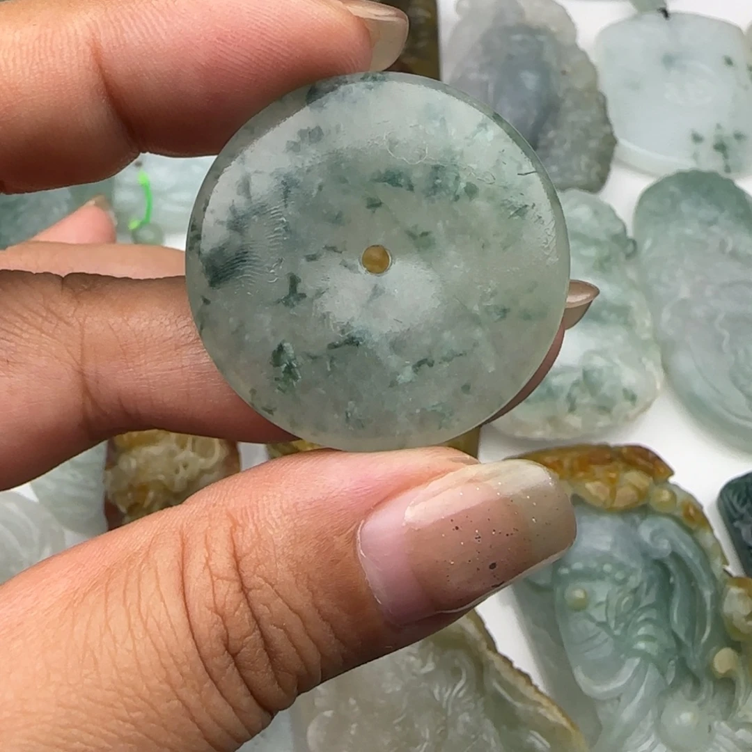 寂***由定制翡翠未镶嵌翡翠