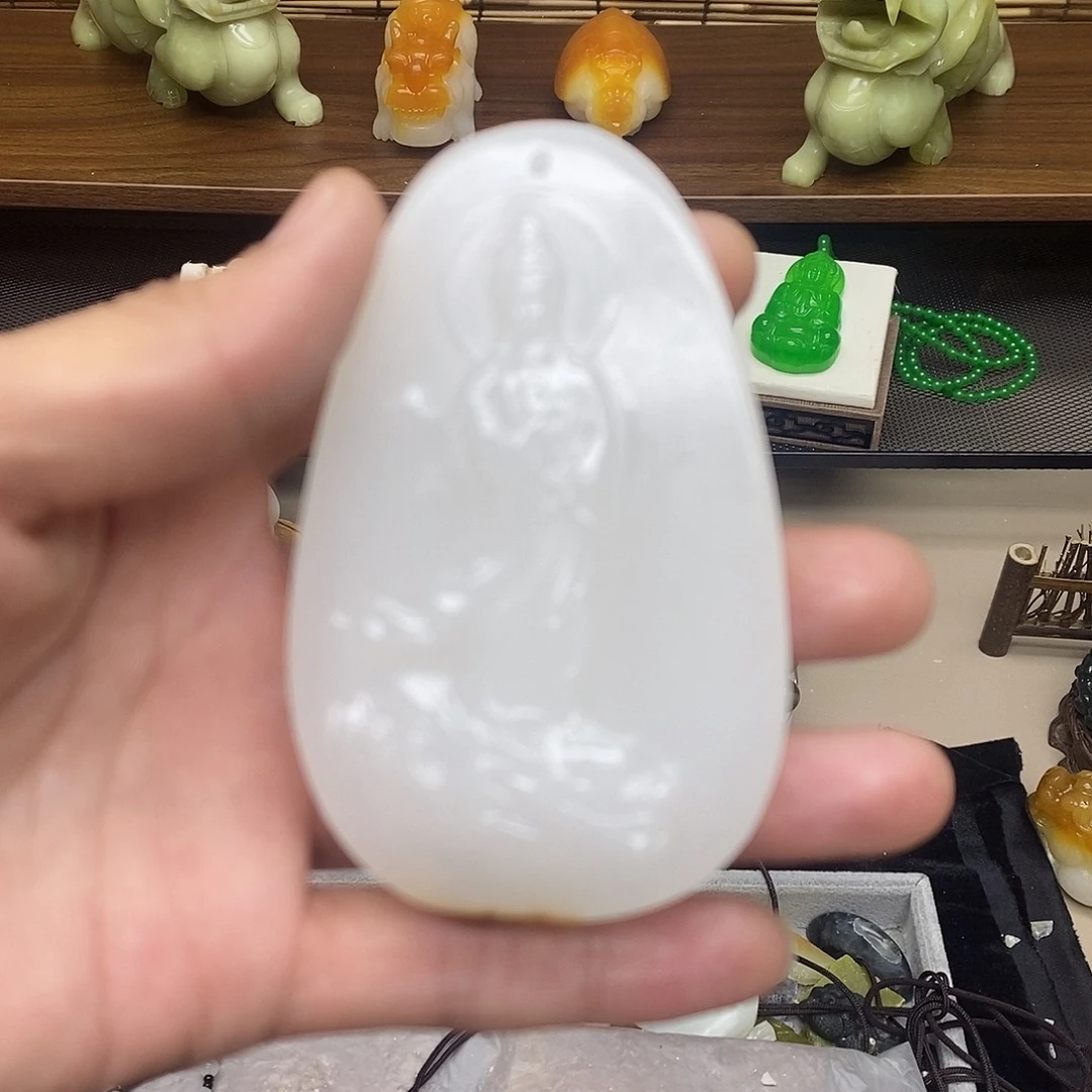 和田玉未镶嵌颈饰