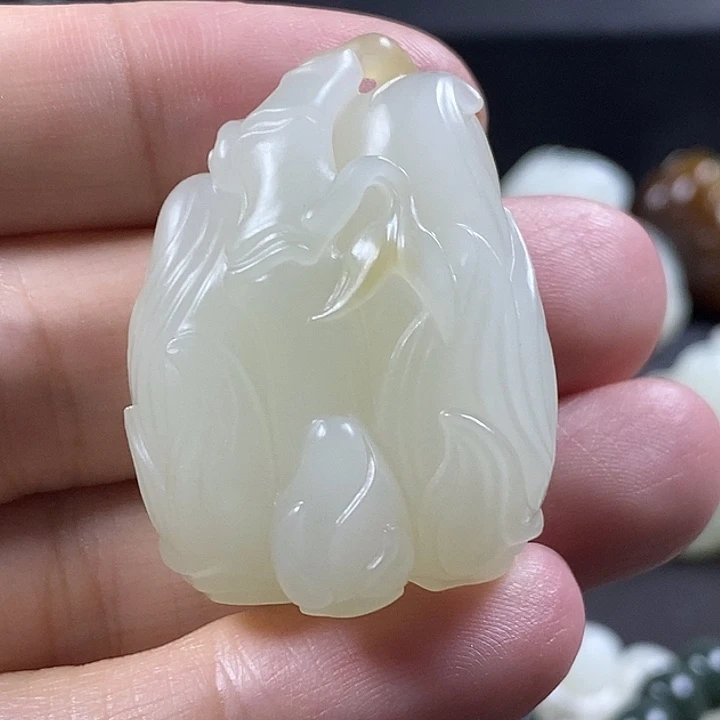 和田玉未镶嵌颈饰