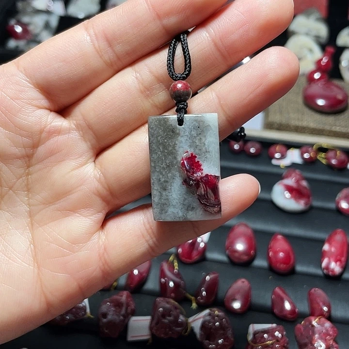 天然辰砂原石晶体无事牌