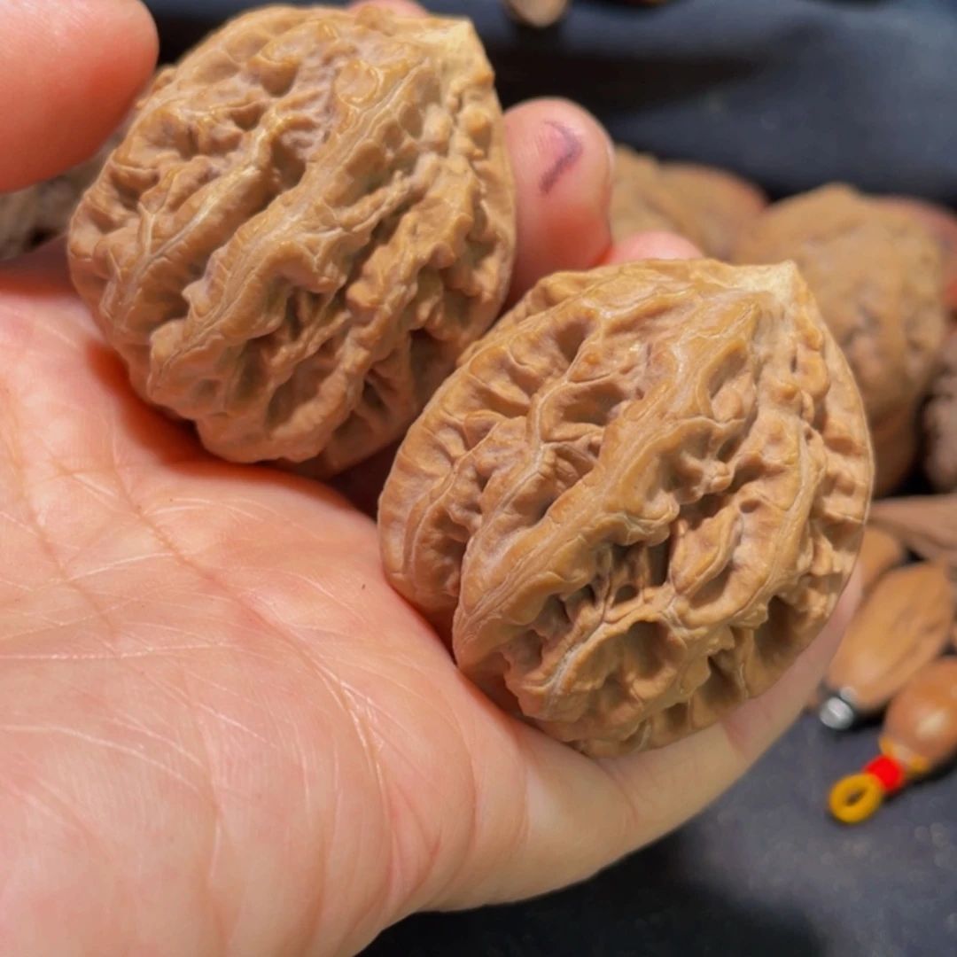 【闪购商品】吊坠文玩核桃✨*东北楸子35