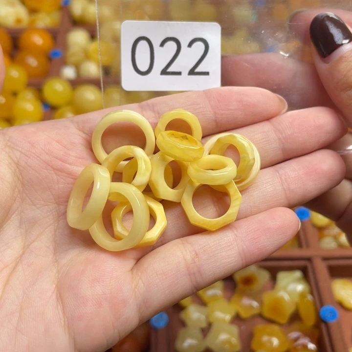 蜜蜡未镶嵌珠宝奇石俄料跑环一个