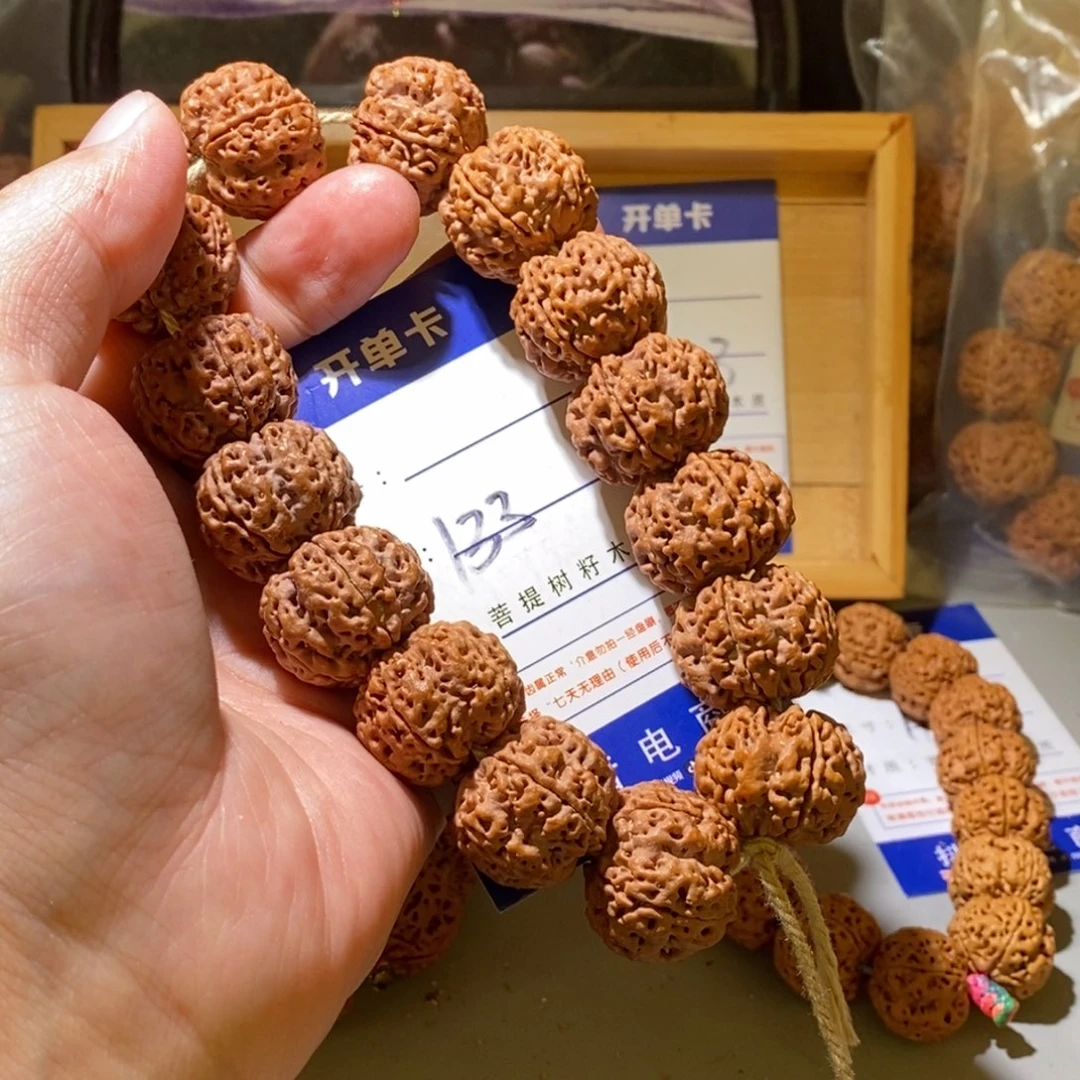手串金刚菩提133号尺寸23➕古龙梅花