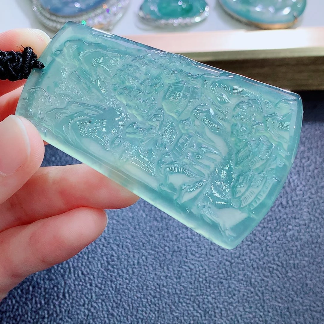 翡翠未镶嵌颈饰翡翠