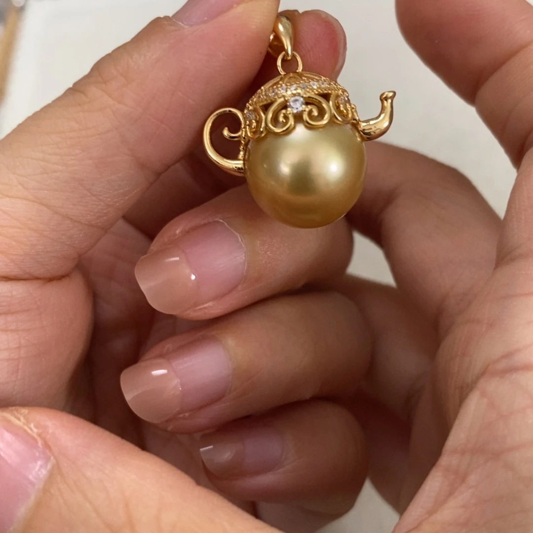 艳***姐银S925镶嵌颈饰海水珍珠