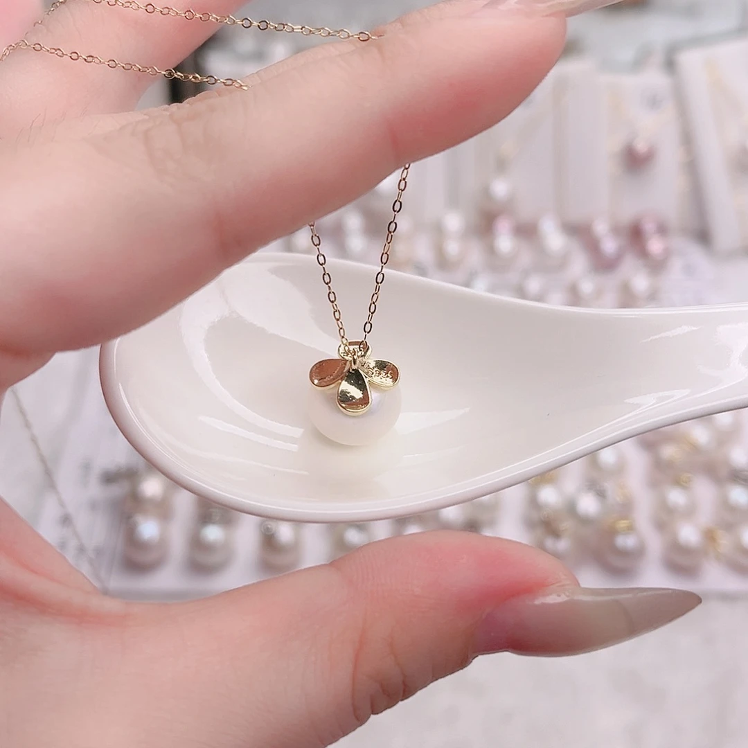 淡水珍珠合金颈饰
