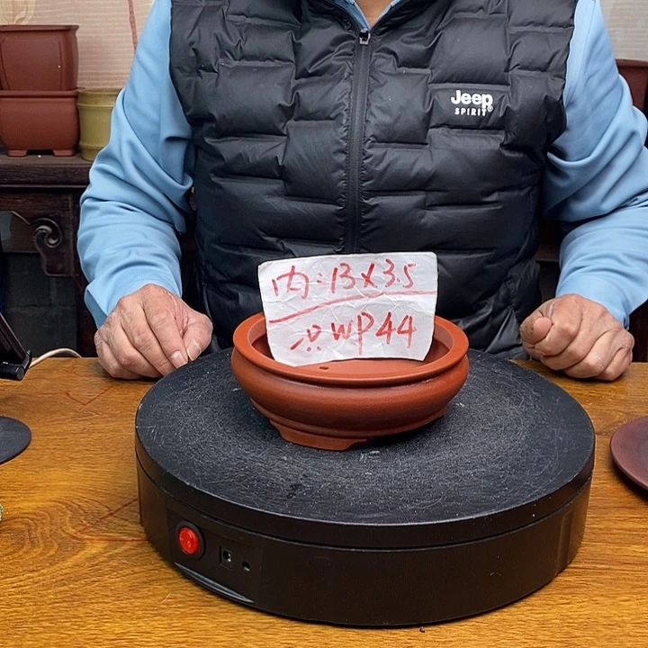 紫砂花盆货号一只WP44