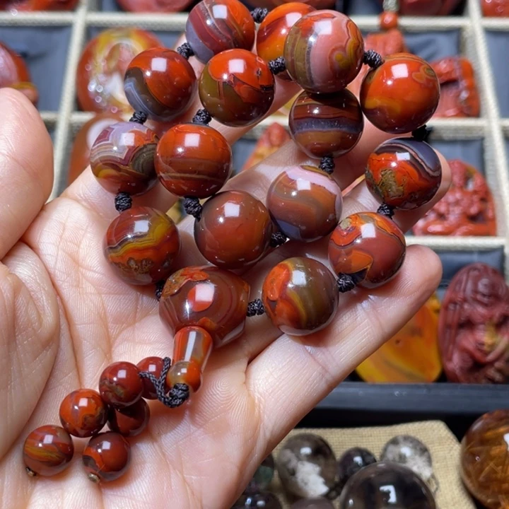 玛瑙/玉髓战国红手持未镶嵌亮****3