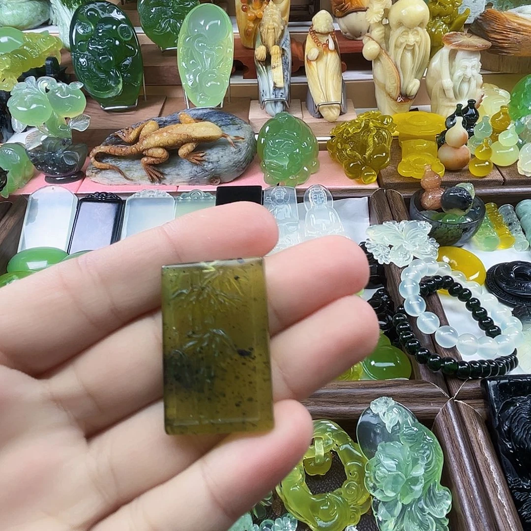 岫玉未镶嵌吊坠(不含链)