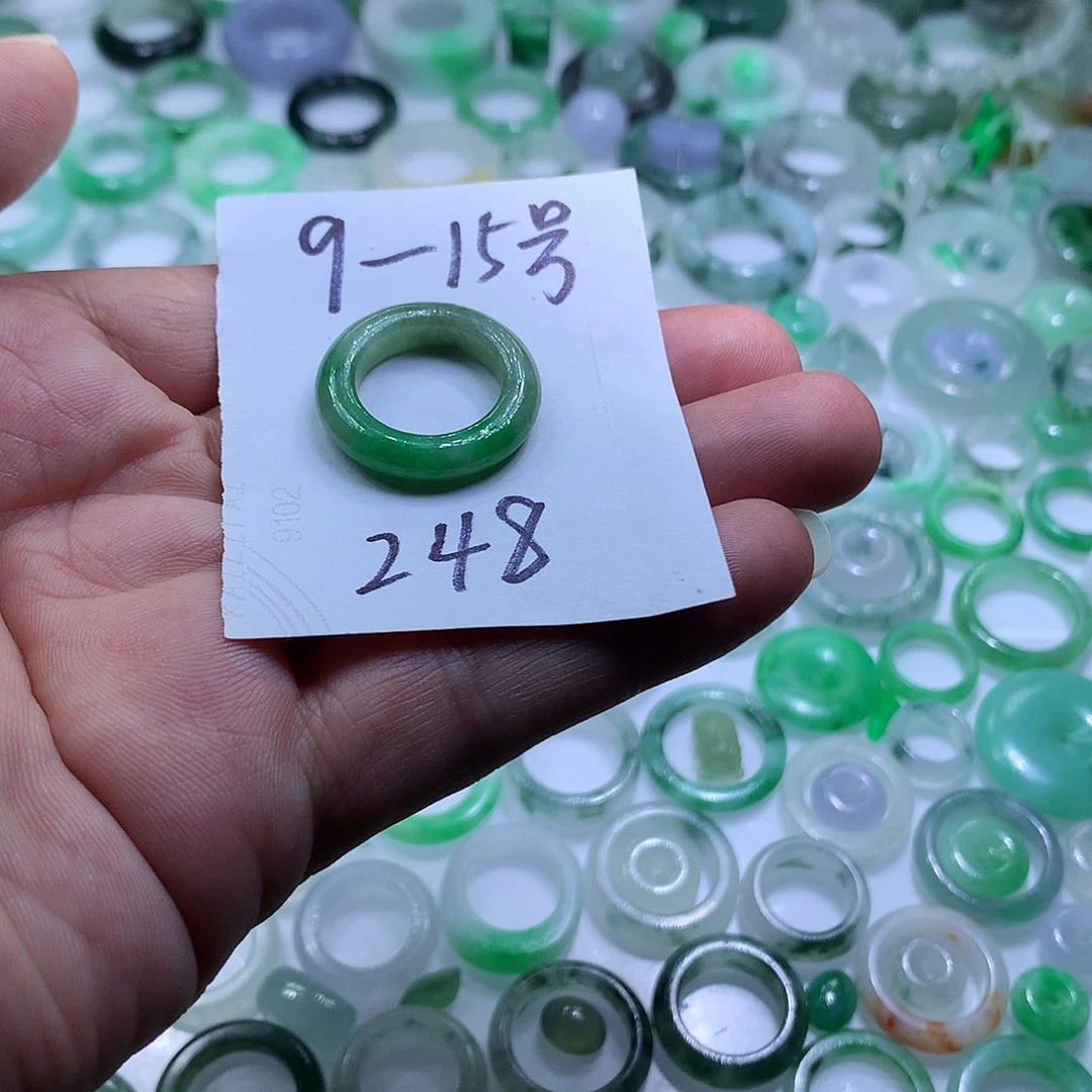 未镶嵌定制翡翠翡翠