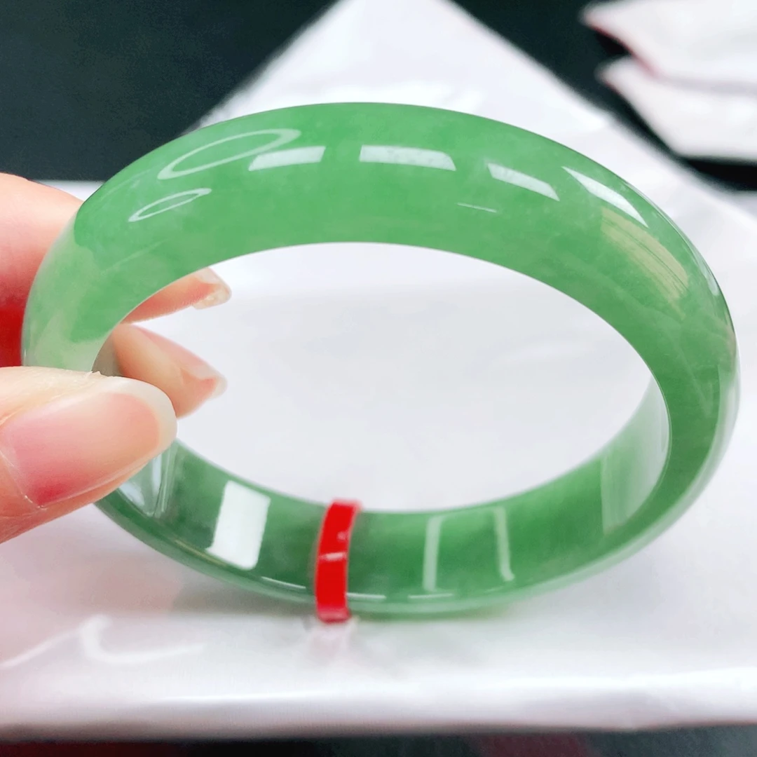 翡翠未镶嵌手镯57圈