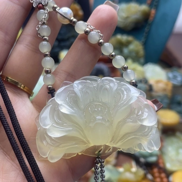 蛇纹石玉合金颈饰