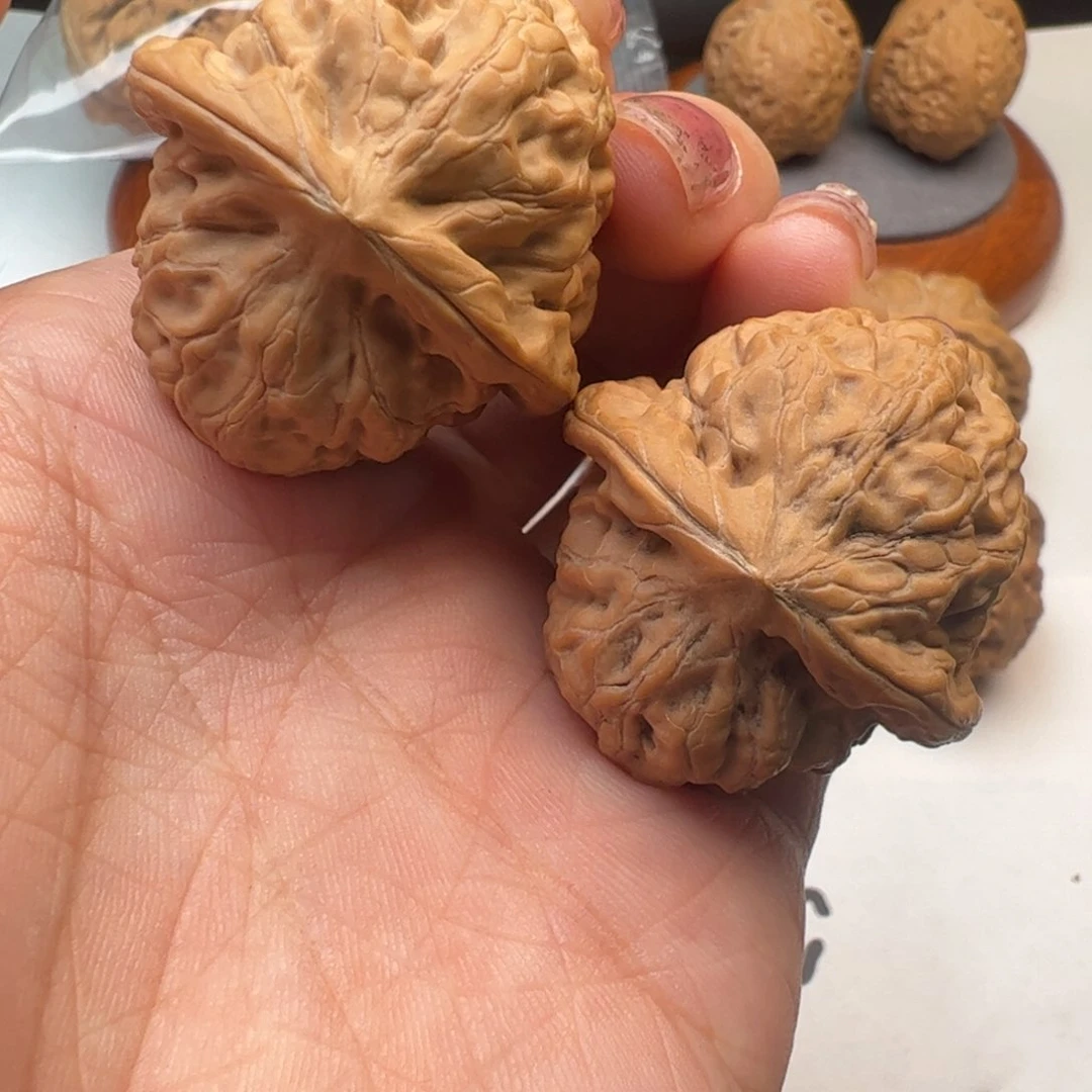文玩核桃吊坠霸王35