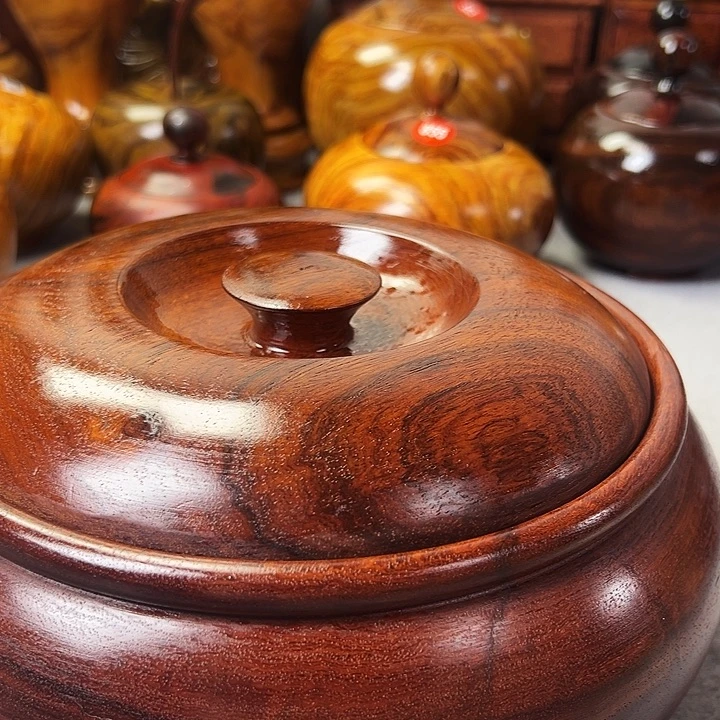 木质大*缅甸花梨木罐子一个