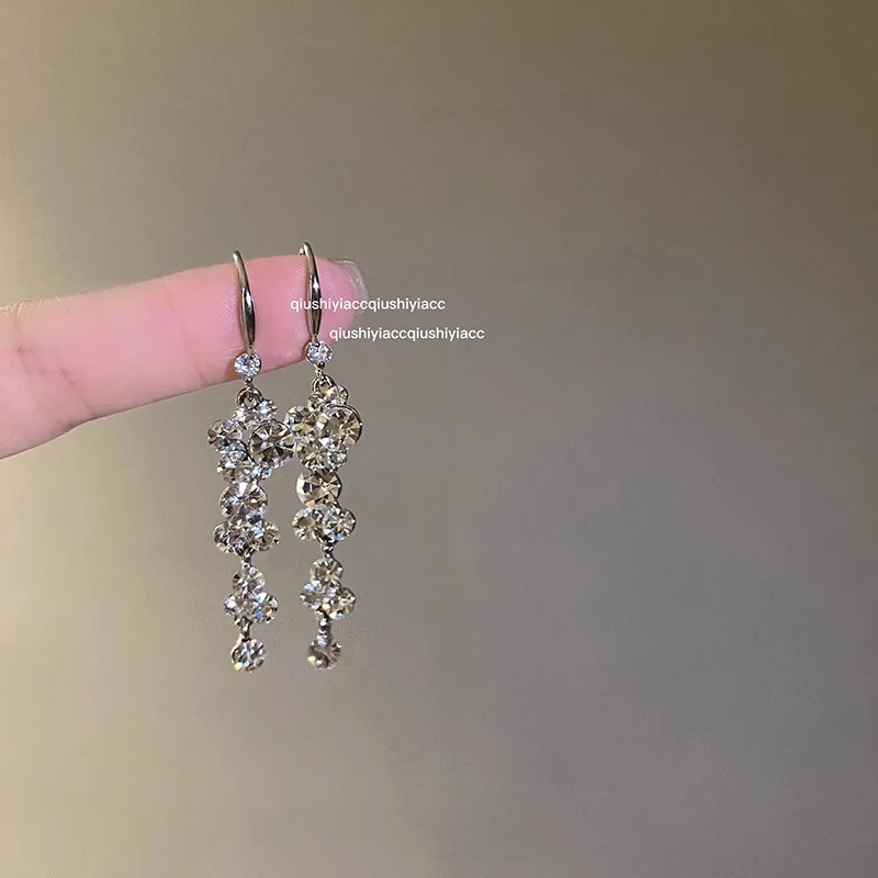 合金耳饰 超闪流苏耳环2025新款轻奢高级感精致小众独特气质耳钉