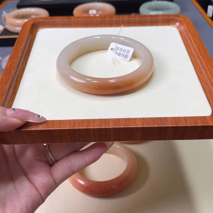 未镶嵌手镯石英岩玉可****豆