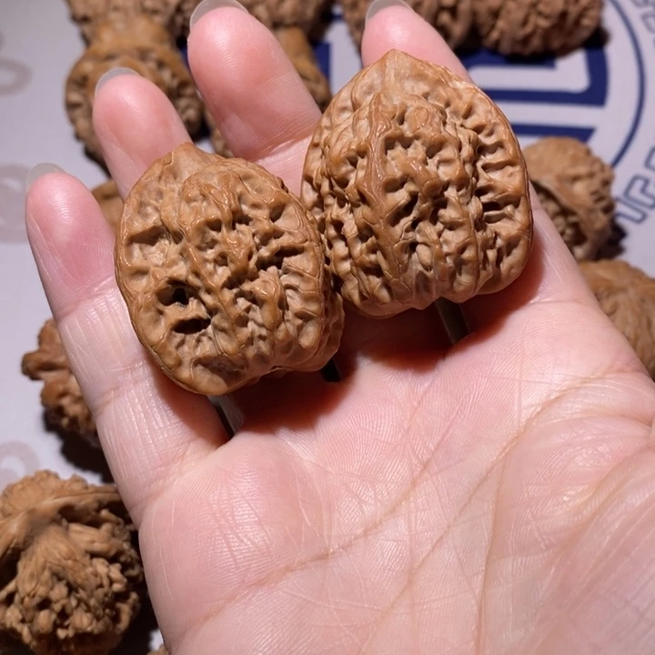 把件文玩核桃小****你蓟县佛度