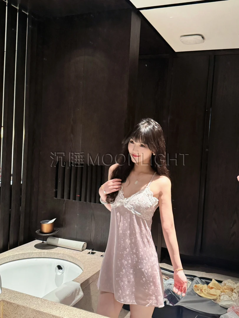 沉睡【巴黎美人】大露背中式提花拼接蕾丝镂空睡裙家居服带胸垫紫色