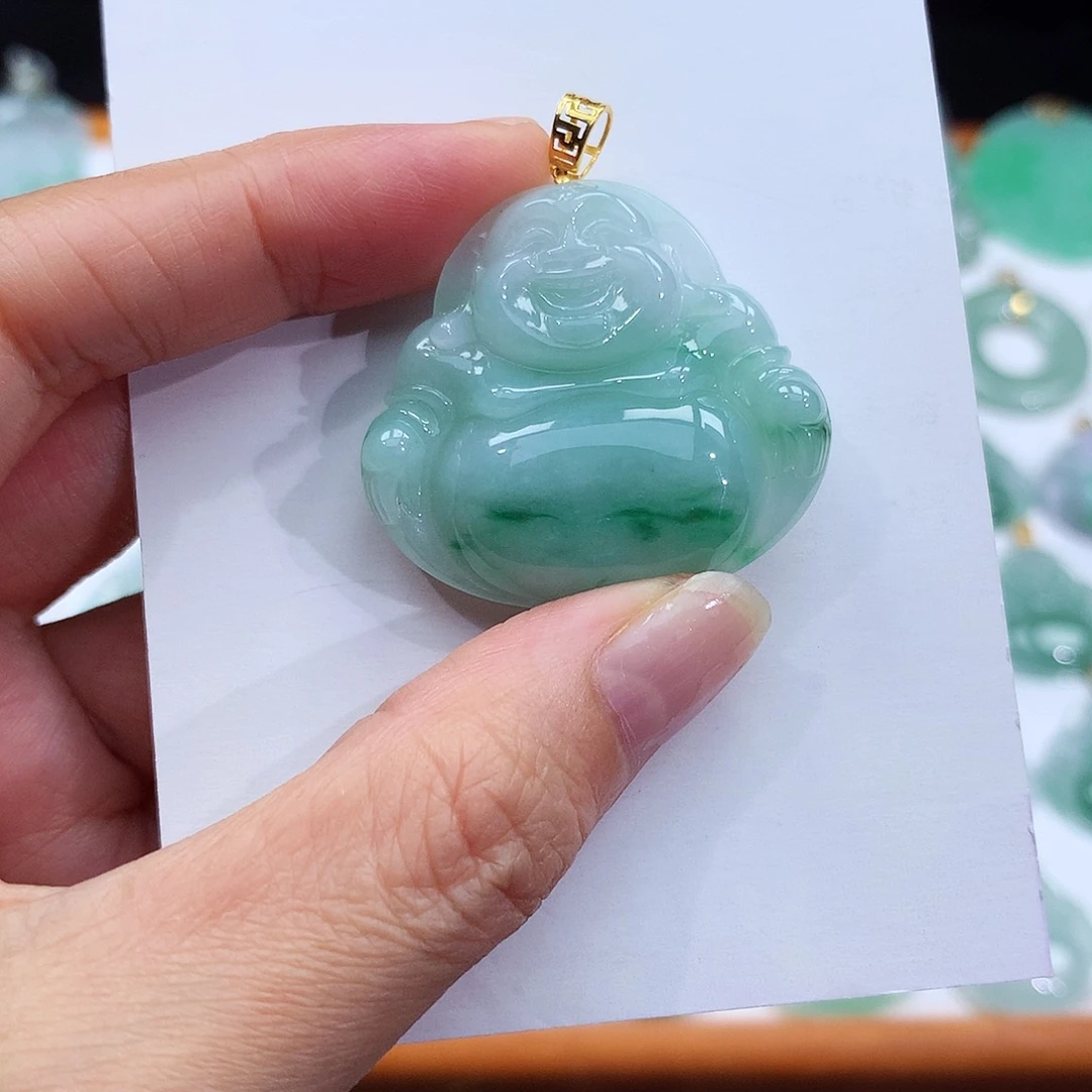 翡翠18K金镶嵌颈饰翡翠吊坠