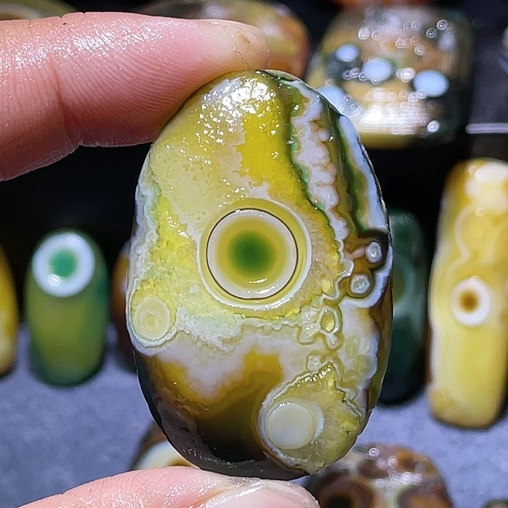 玛瑙/玉髓未镶嵌珠宝奇石