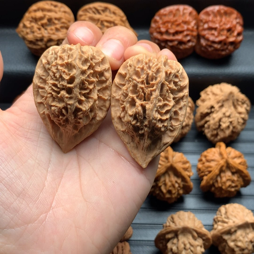 文玩核桃把件黑*巴秦鸡