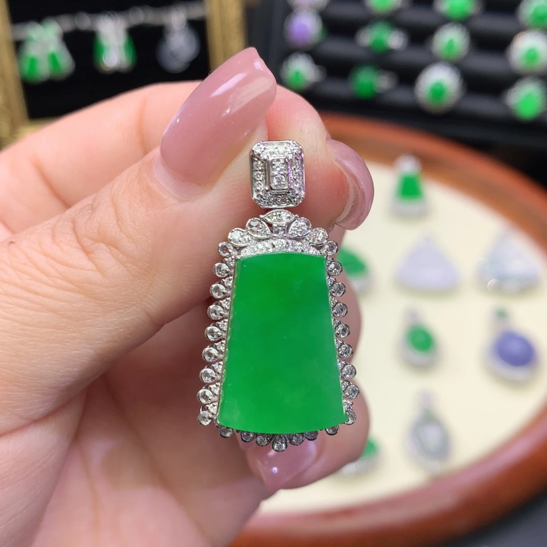 翡翠18K金镶嵌吊坠(不含链)