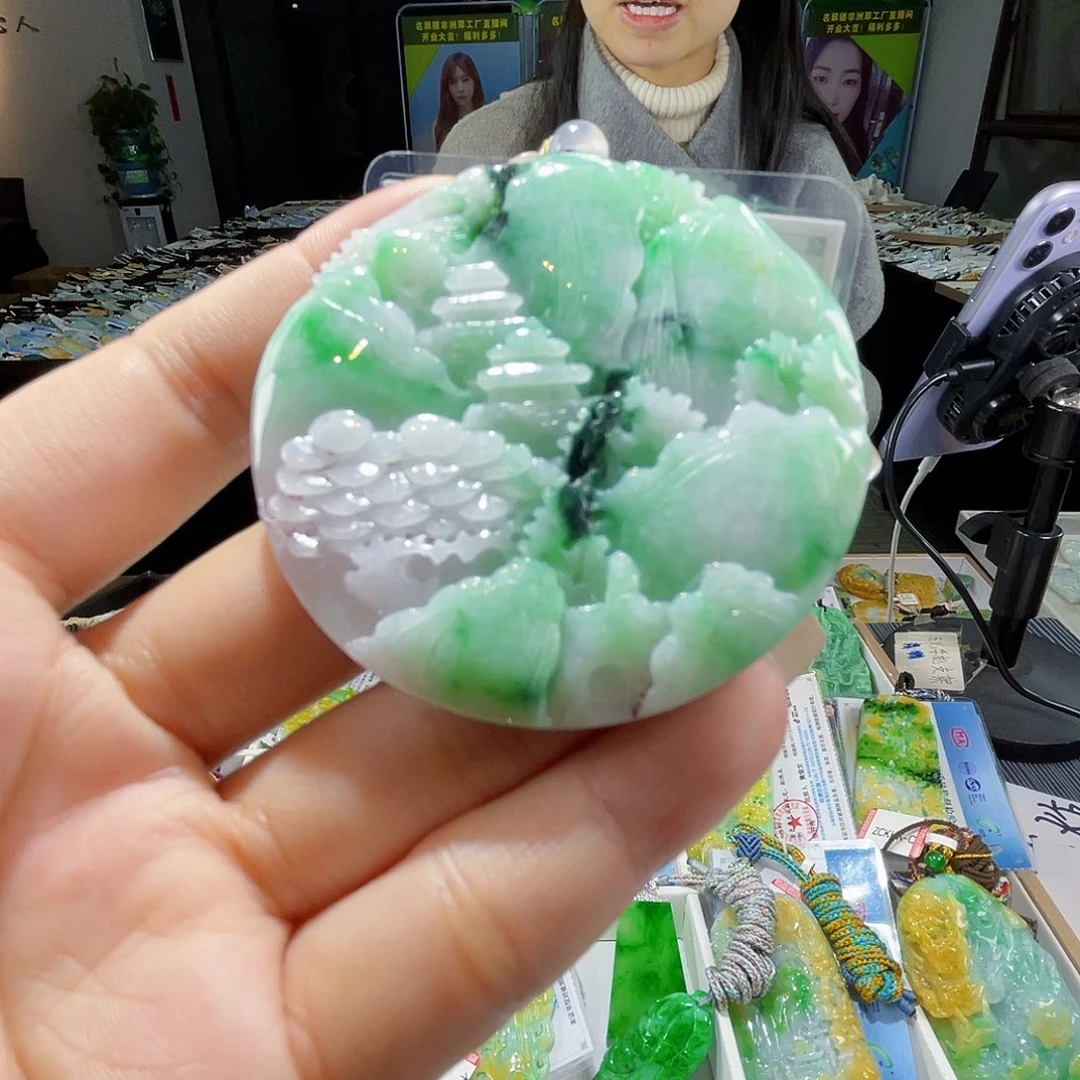 颈饰未镶嵌翡翠一