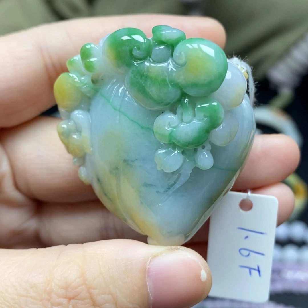 翡翠颈饰未镶嵌寿桃53号