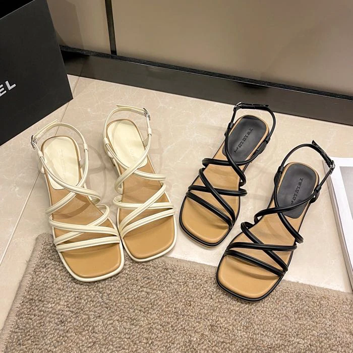 2186-52配裙子方头套趾凉鞋女平底夏季一字扣带女鞋夹脚罗马鞋D1