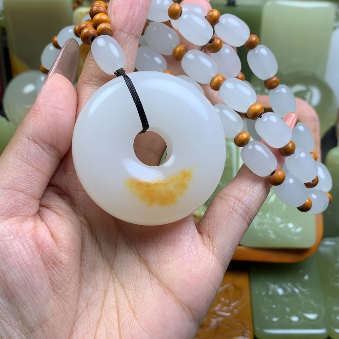 新疆昆仑山料牌子