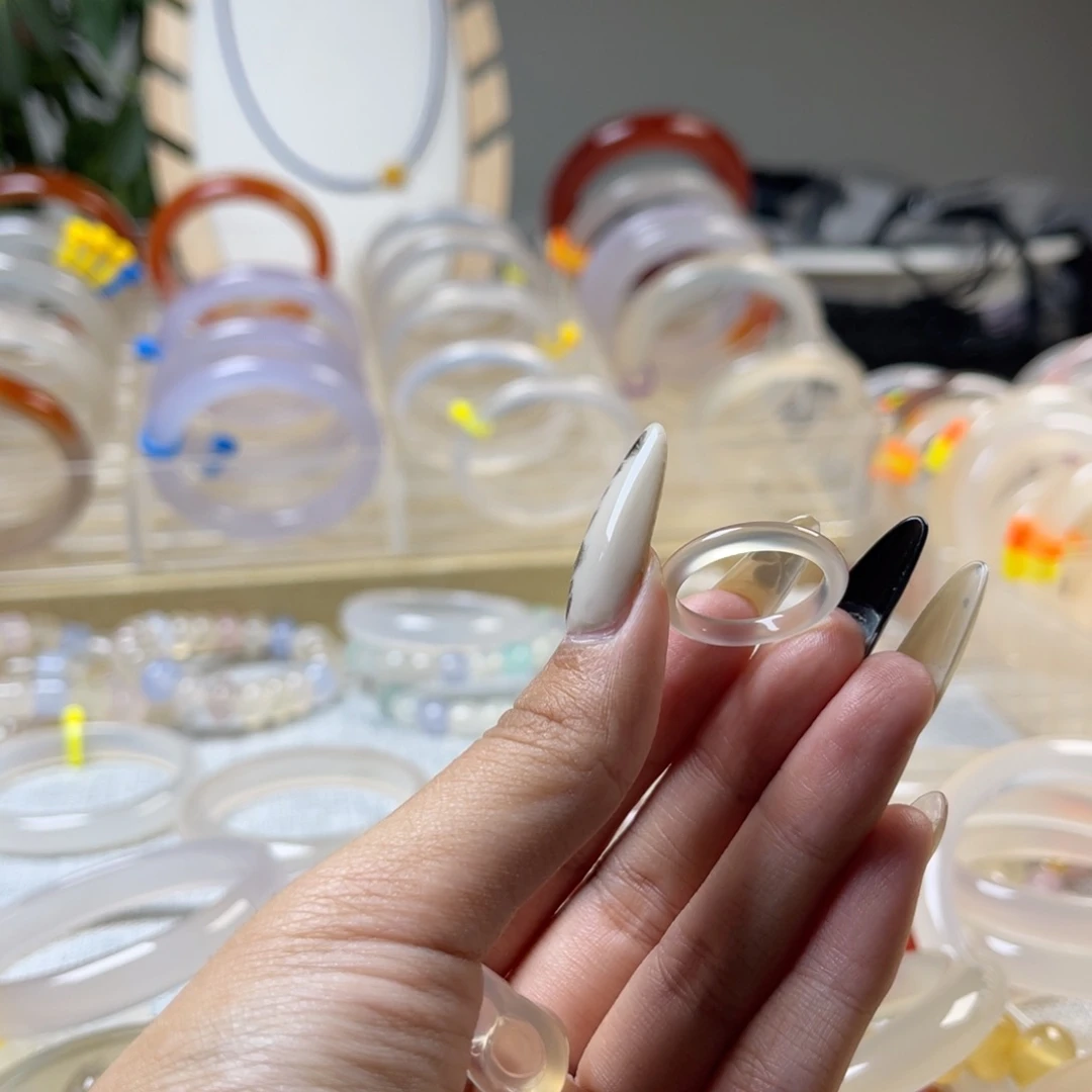 手镯玛瑙/玉髓未镶嵌