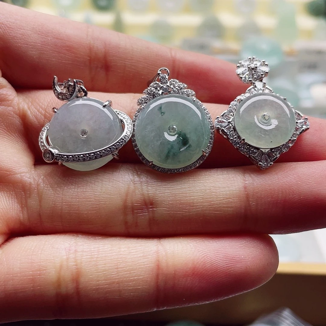 翡翠颈饰未镶嵌天然翡翠