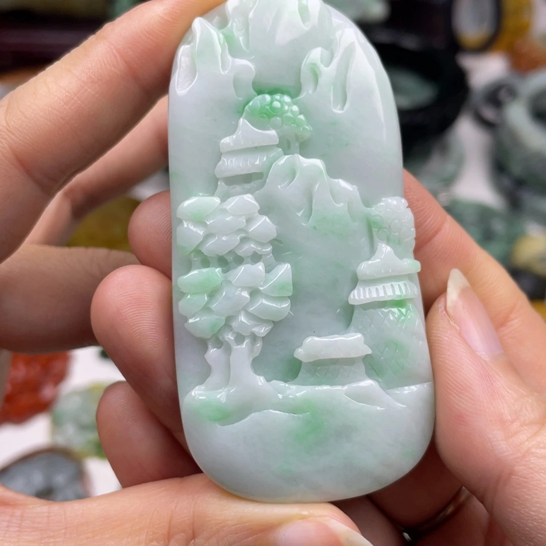 翡翠未镶嵌颈饰牌子