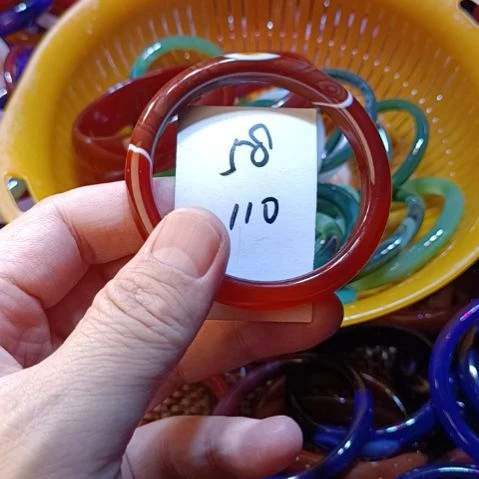 玛瑙/玉髓手镯未镶嵌