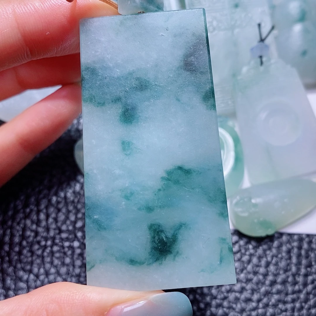 定制翡翠未镶嵌毛货付款后确认抛光