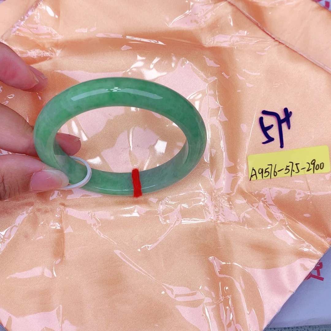 未镶嵌手镯翡翠Y****岁缅甸翡翠